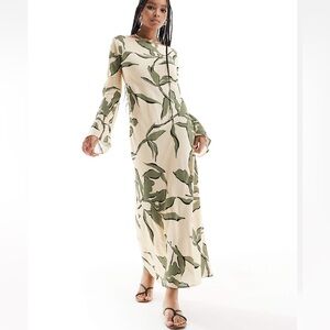 NWOT ASOS Leaf Print Maxi Dress